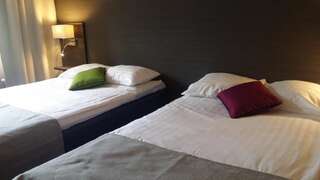 Отель Hotel Kauppi Тампере Стандартный двухместный номер с 2 отдельными кроватями-18